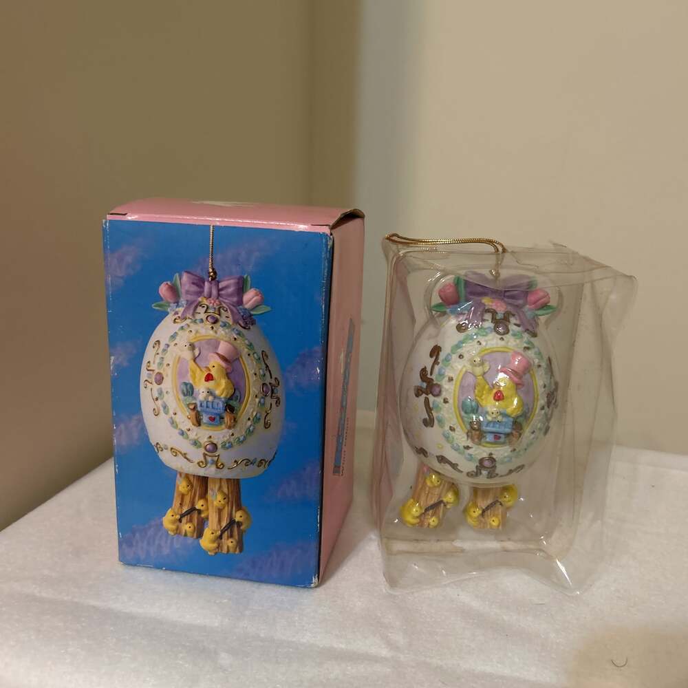 Vintage Walmart Easter Jubilee Polyresin Ornaments wind chime in Original Box